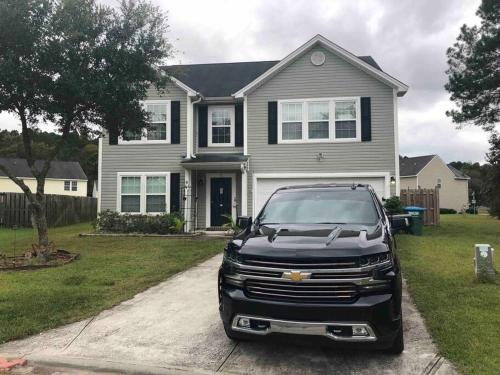 Charming private room close to downtown Savannah