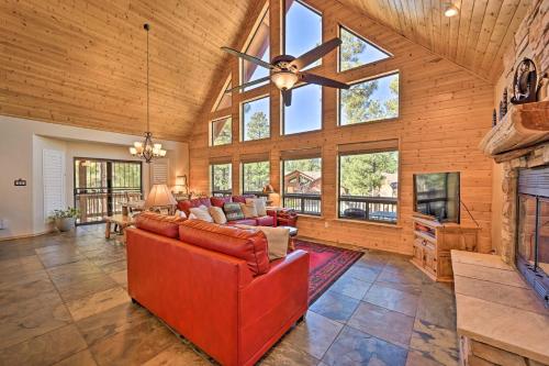 Deck, BBQ & Fireplace: Family Cabin in Show Low!, Show Low (foto 4)