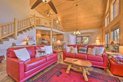 Deck, BBQ & Fireplace: Family Cabin in Show Low!, Show Low (foto 5)