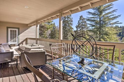 Huge Lake Arrowhead Home with 3 Decks and Grill!