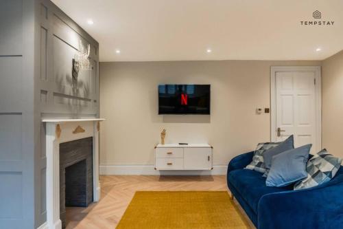 Picture of Stylish Home With Free Parking - 10 Mins To Legoland