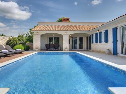Holiday house in Nedescina with Terrace, Air conditioning, Wi-Fi, Washing machine (4816-1)