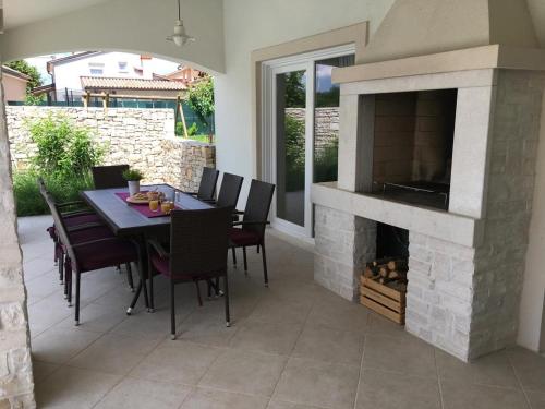 Holiday house in Nedescina with Terrace, Air conditioning, Wi-Fi, Washing machine (4816-1)