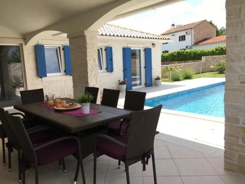 Holiday house in Nedescina with Terrace, Air conditioning, Wi-Fi, Washing machine (4816-1)