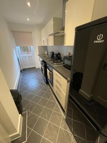 Hosted By Ryan - 2 Bedroom House Liverpool