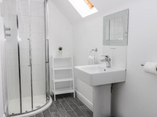 Causeway Cottage - image 6