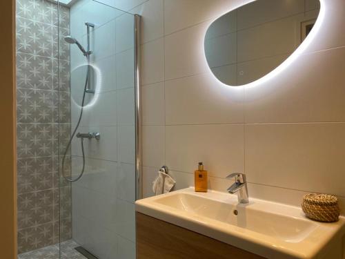 Bathroom, Northgo apartment in Noordwijk
