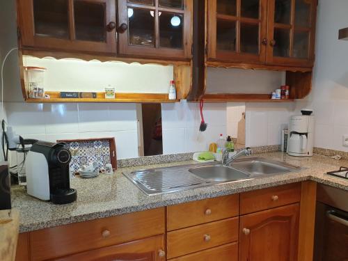 Casa dos Cisnes - Serra da Estrela - São Paio - Gouveia - Portugal (Casa dos Cisnes - Serra da Estrela - Sao Paio - Gouveia - Portugal) in กูเวีย