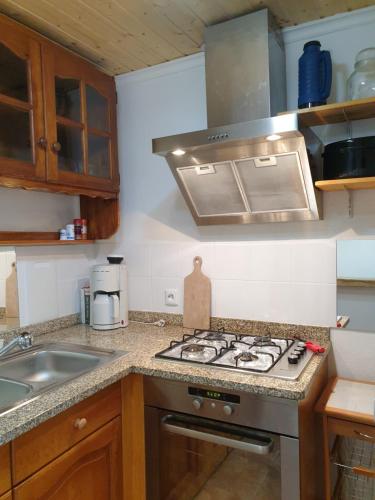 Casa dos Cisnes - Serra da Estrela - São Paio - Gouveia - Portugal (Casa dos Cisnes - Serra da Estrela - Sao Paio - Gouveia - Portugal) in กูเวีย