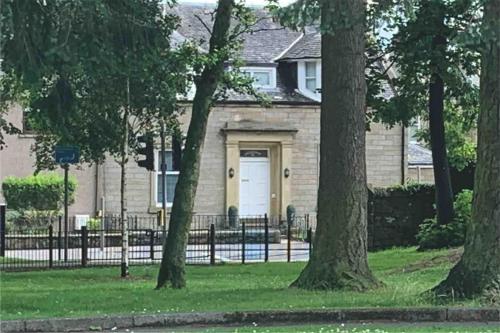 Allerton - Victorian Character Home in Stirling - Apartment