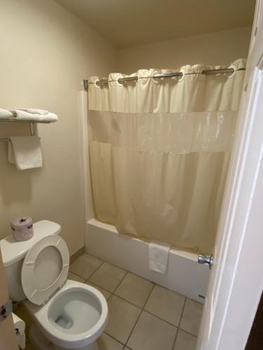 El Rancho Motel - image 10