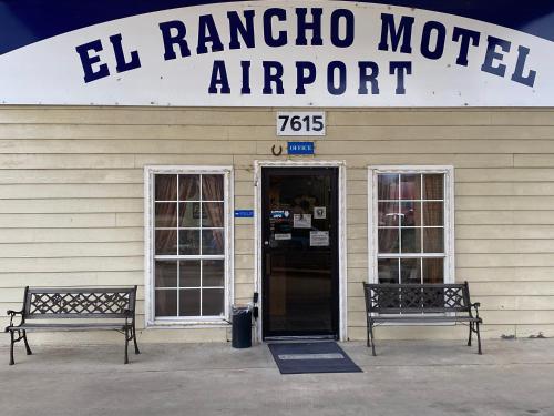 . El Rancho Motel