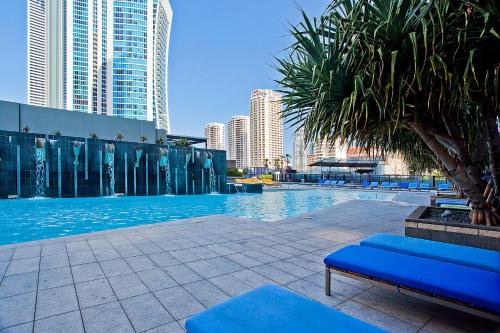 LIMITED 7 NIGHT DEAL in SPA 3 Bedroom Sub Penthouses at Circle on Cavill - KIDS STAY FREE!!!