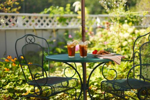 Bufflehead Cove Inn