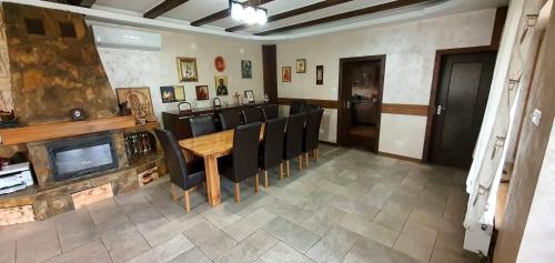 Pensiunea Raiul Munților (Pensiunea Raiul Muntilor) in 塞比什