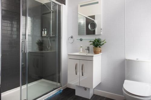 Premium Double Room with Sea View image 4