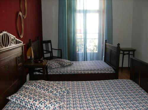 Dias e Dominguez – Lisbon, NY