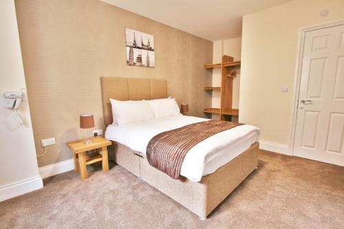 New County Hotel & Serviced Apartments by RoomsBooked Room Type - Double Room