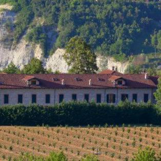 Tenuta Larenzania Hotel de charme Mombasiglio