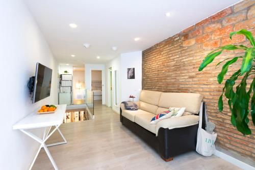 Apartment with Balcony image 7