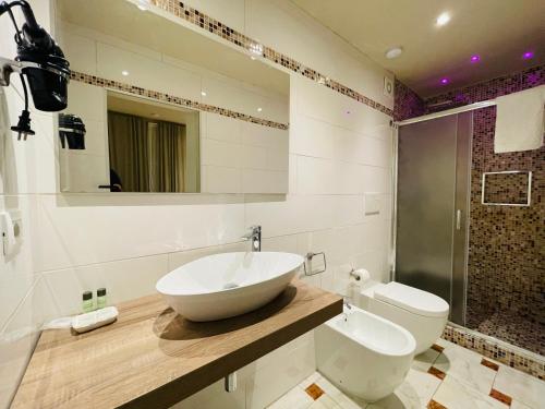 Villa Martina Classic & Luxury Room - 샤워실