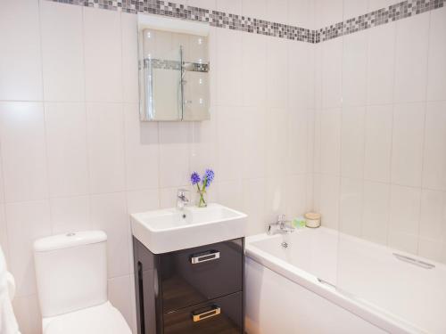 Banheiro, Henge House - Sarsen Apartment in Southdown