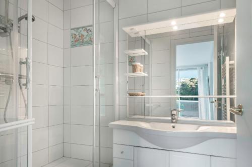 Apartment image 3