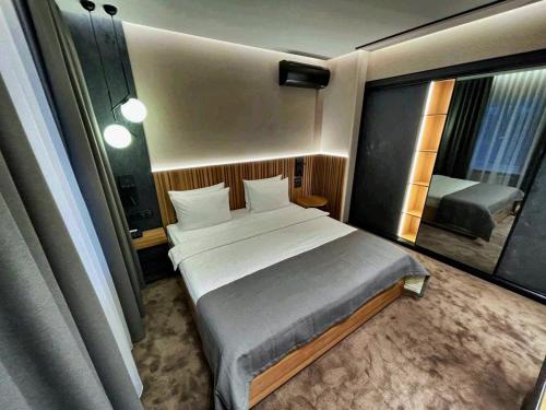 Park House - image 8