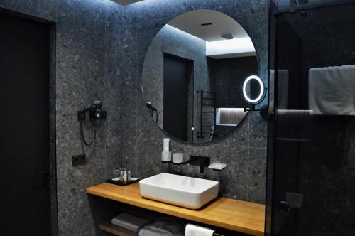 Park House - image 10