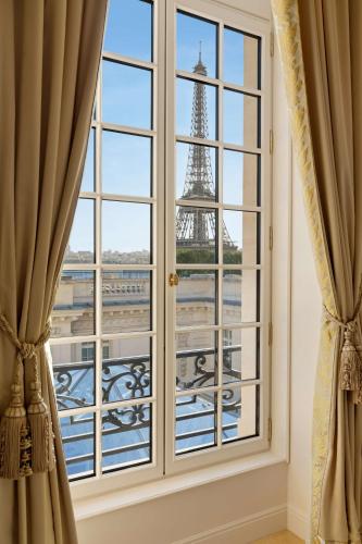 Shangri-La Hotel Paris - main image