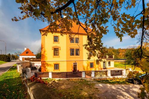 Vila Lovců králových – Cesky Krumlov/Krumau, TN