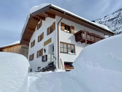 Lech Hostel in Lech am Arlberg, Österreich