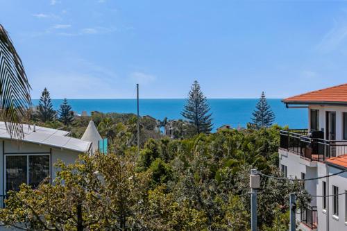 Walk to the beach, Sunshine Beach