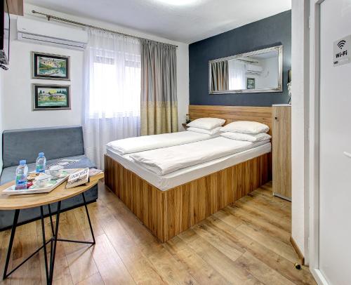 Guesthouse Check In - image 14