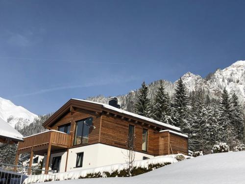 B&B Wald am Arlberg - Chalet Waldbär - Bed and Breakfast Wald am Arlberg