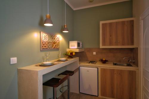 Two Brothers Studios & Apts - main image