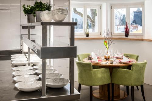 Restaurante, Schnitzers Dahoam - Hundefreundlich in Bad Wiessee