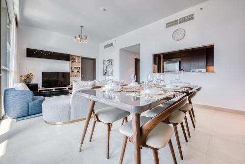 Stunning Burj Khalifa Views 3 plus 1 bed - main image