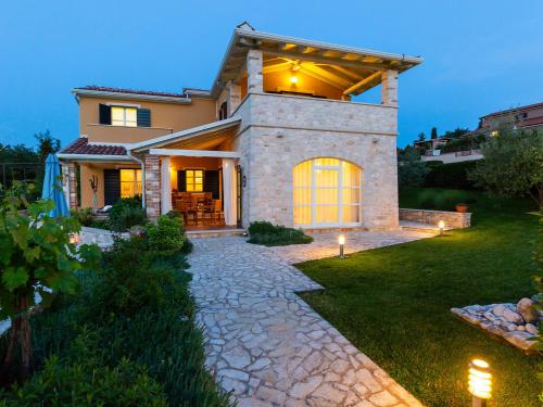 Viesnīcas āriene, Villa Salvea with heated pool in Montizana