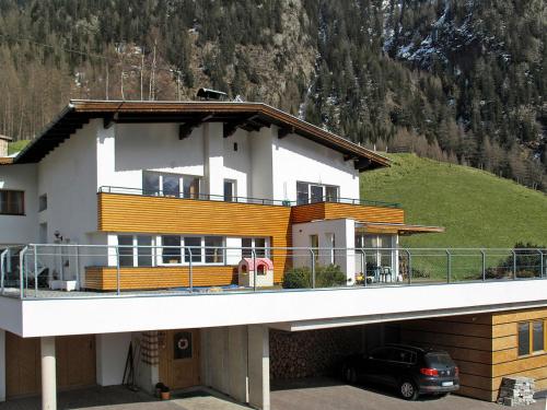 Apartment Aktiv-3 by Interhome in Burgstein