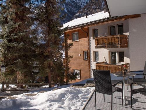 Apartment Hubertus-1 by Interhome, Zermatt (photo 6)
