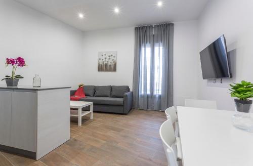 2 bedrooms, 4 beds