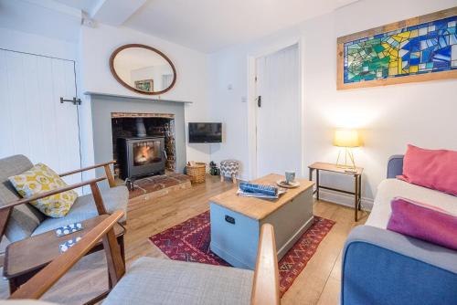 2 Riverside Cottages, Yoxford, Saxmundham