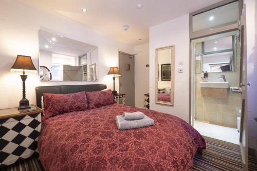Cornerways Guest House 2