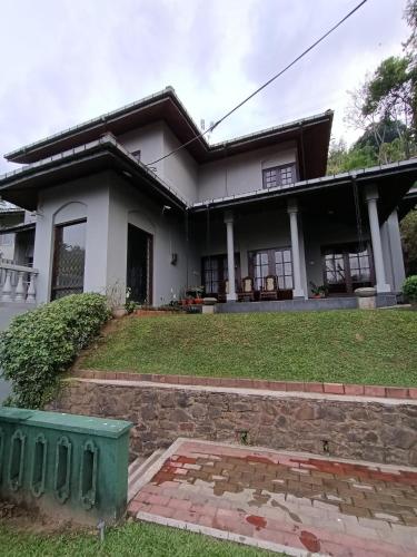 Collin's Lodge