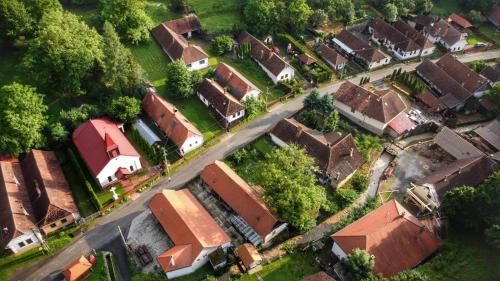 Apkārtne, Hutai Meseház (Hutai Mesehaz) in Háromhuta