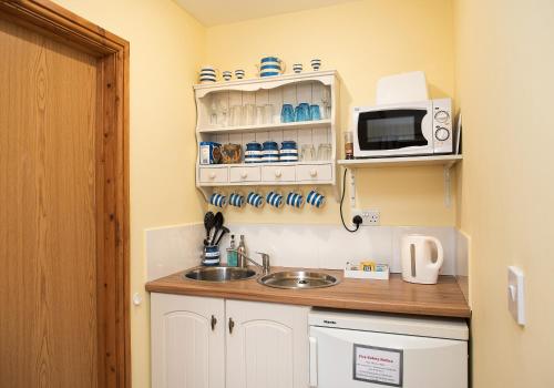 The Studio with Terrace and EV point, Callington (Foto 3)
