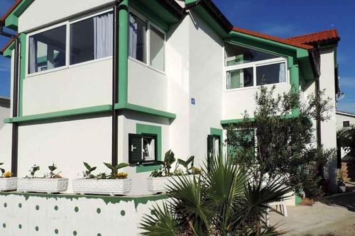 Apartments in Vir/Insel Vir 34750