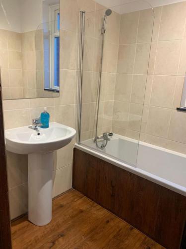 3/4 Bedroom House, Manchester (foto 9)