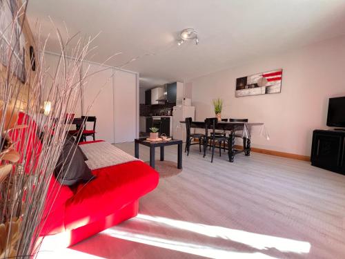 T2 ensoleille. Terrasse et vaste jardin commun - Aucun